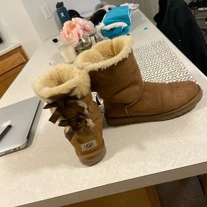 bailey bow uggs